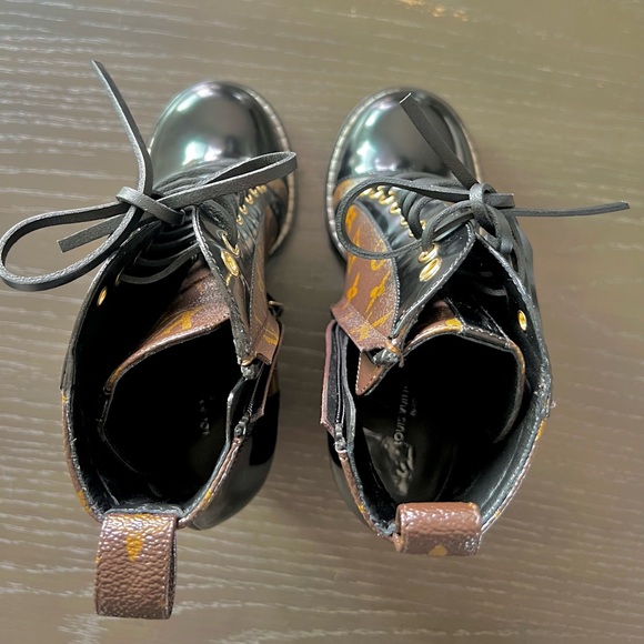 Louis Vuitton Star Trail Ankle Boot - Picture 8 of 10